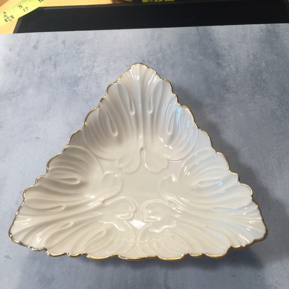 Lenox Vintage Triangle Candy Dish, Bone Chin - Picture 8 of 9